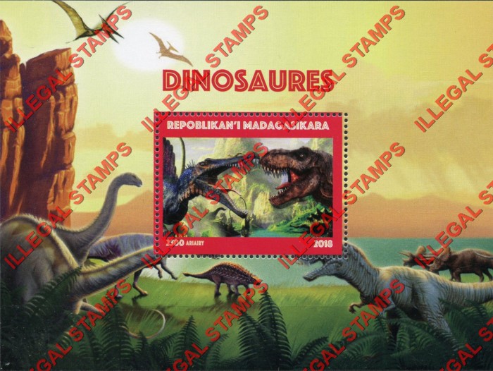 Madagascar 2018 Dinosaurs Illegal Stamp Souvenir Sheet of 1