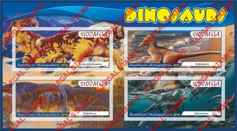 Madagascar 2019 Dinosaurs Illegal Stamp Souvenir Sheet of 4