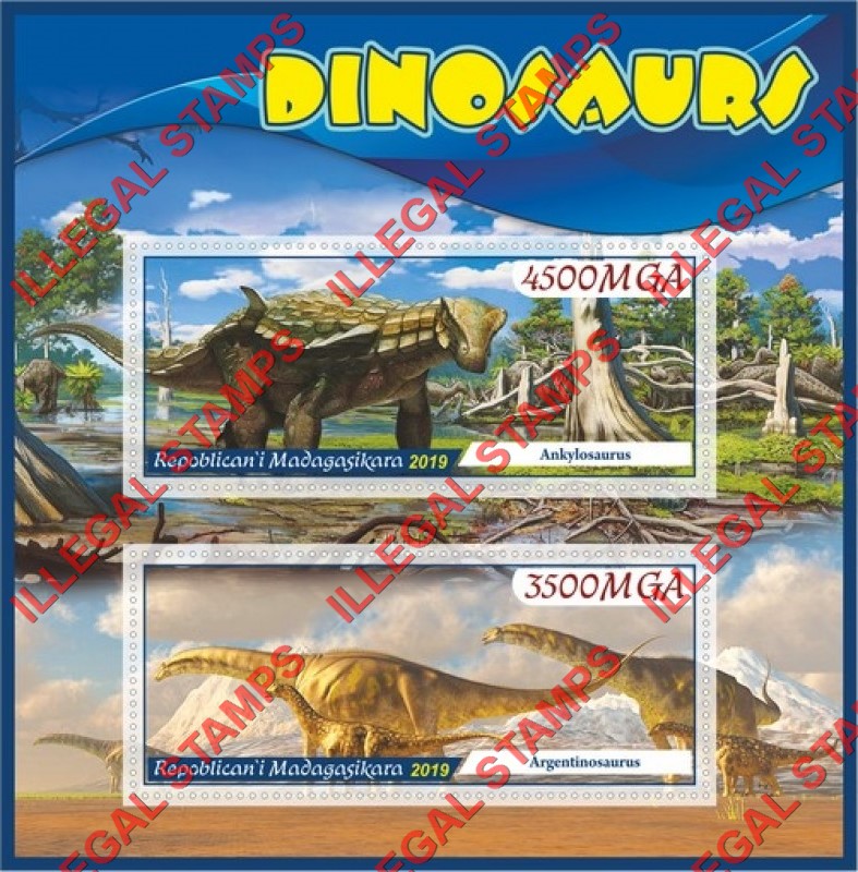 Madagascar 2019 Dinosaurs Illegal Stamp Souvenir Sheet of 2