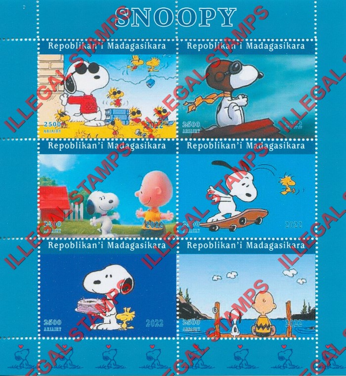 Madagascar 2022 Snoopy Charlie Brown Cartoon Illegal Stamp Souvenir Sheet of 6