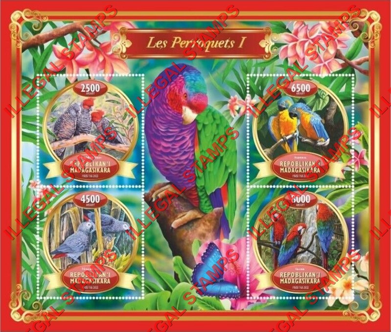 Madagascar 2022 Parrots Illegal Stamp Souvenir Sheet of 4 (Sheet 1)