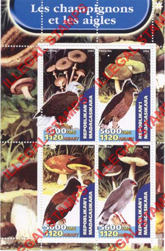 Madagascar 2004 Hawks Illegal Stamp Sheetlet