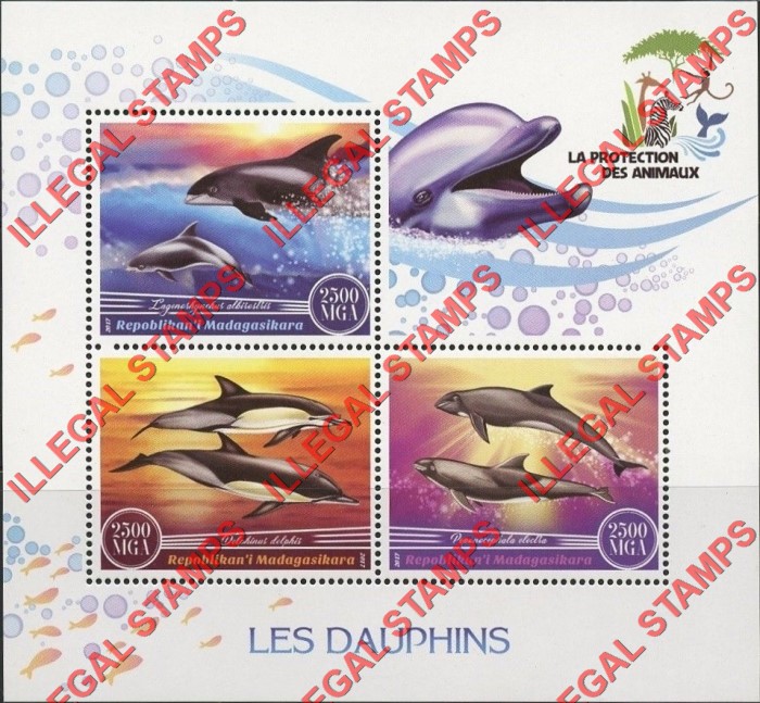 Madagascar 2017 Dolphins Illegal Stamp Souvenir Sheet of 3