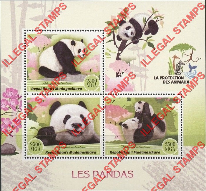 Madagascar 2017 Pandas Illegal Stamp Souvenir Sheet of 3