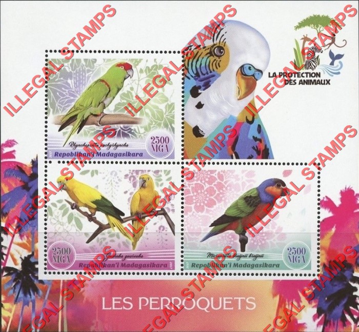 Madagascar 2017 Parrots Illegal Stamp Souvenir Sheet of 3
