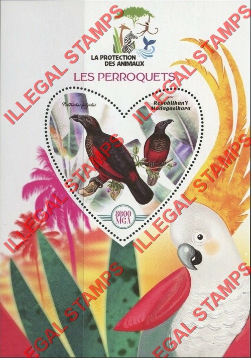 Madagascar 2017 Parrots Illegal Stamp Souvenir Sheet of 1