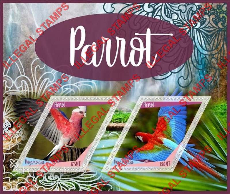  Mozambique 2018 Parrots (different) Counterfeit Illegal Stamp Souvenir Sheet of 2