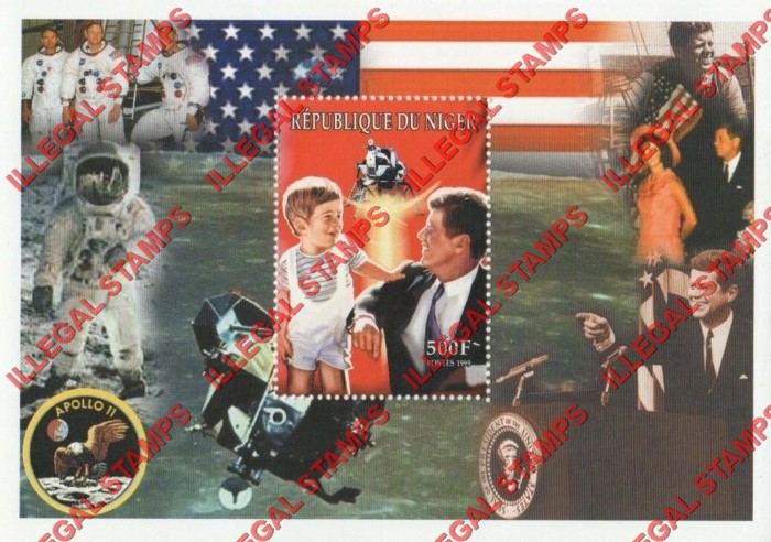 Niger 1999 John F. Kennedy Illegal Stamp on Apollo 11 Souvenir Sheet of 1