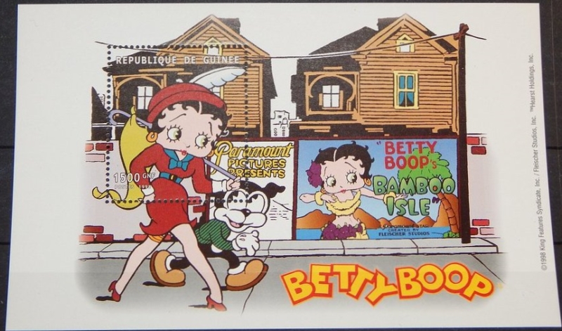 Guinea Republic 1998 Betty Boop Stamp Souvenir Sheet of 1 Michel Catalog No. BL537